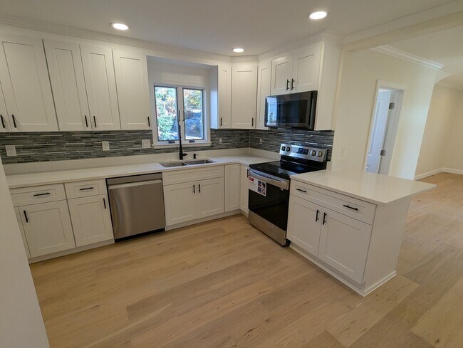 Photo - 296 Fulton St