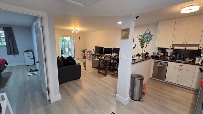 Building Photo - 101 E McNab Rd Unit 224