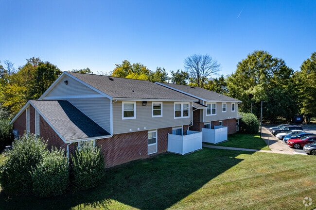 Ample Green Space - Heritage Acres Apartments
