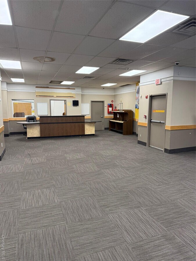 Photo - 490 S Broadway Unidad 490