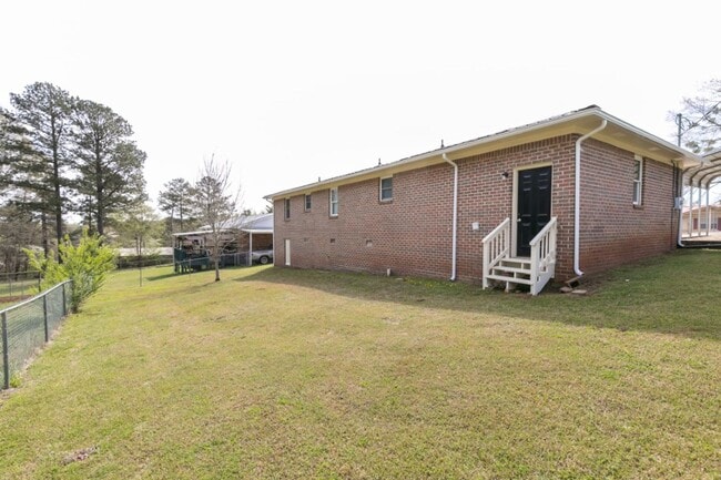 Photo - 3305 Todd St
