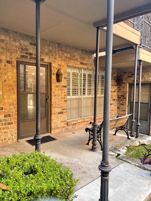 Building Photo - 4349 Bellaire Dr S Rental