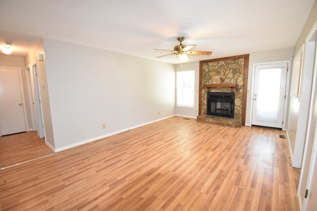 Photo - 1646 Rim Rd