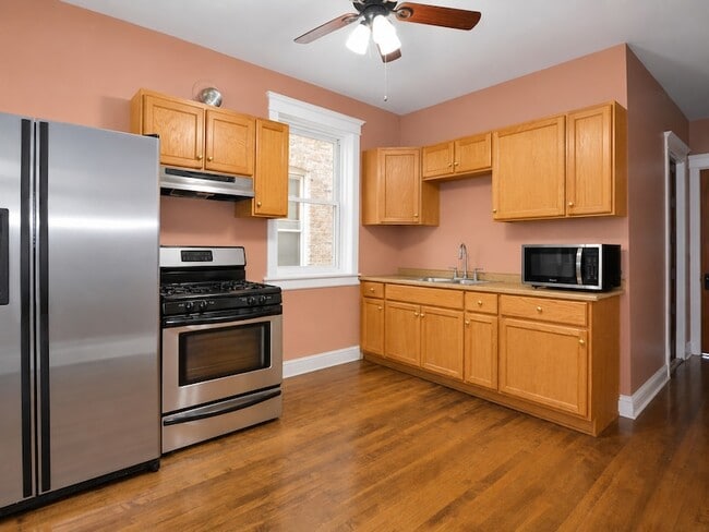 Photo - 2719 W Belmont Ave Unit 2
