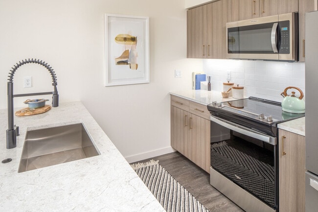 Claro at the Waterfront apartments — community photo