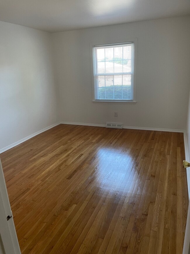 Photo - 133 Hessian Hills Cir Unit 1