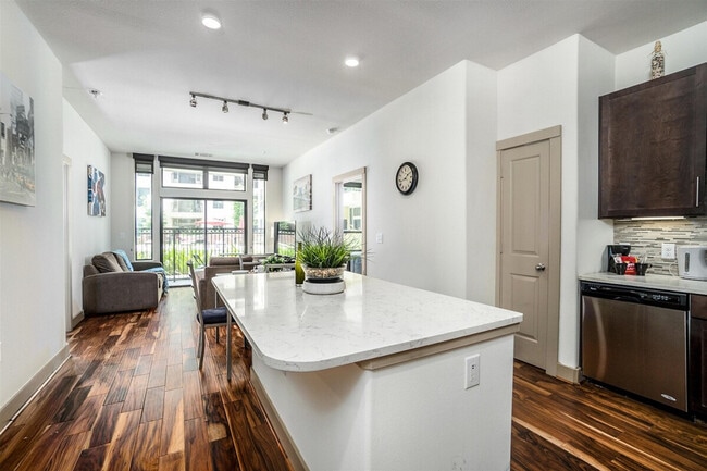 Photo - 1125 Pierce St Unidad ID1359162P