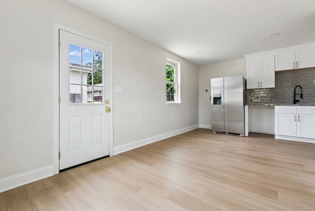 Photo - 617 Transcontinental Dr