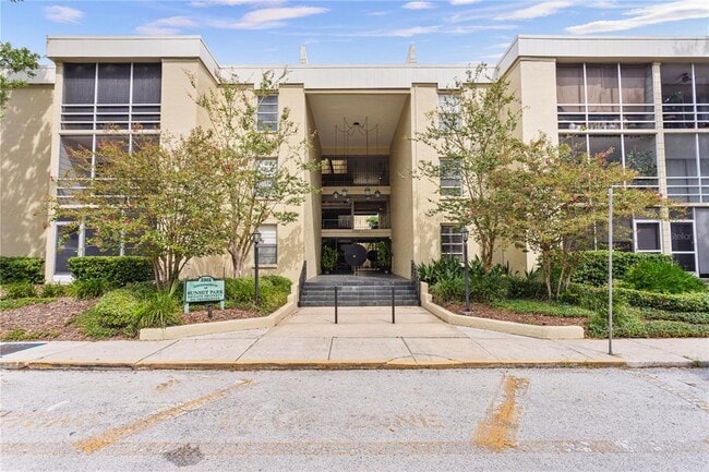 Building Photo - 2302 S Manhattan Ave Unit 115 Rental