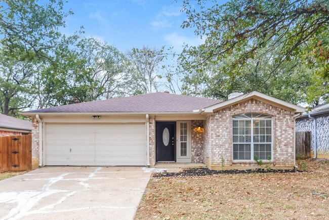 Building Photo - 1114 Hidden Creek Dr