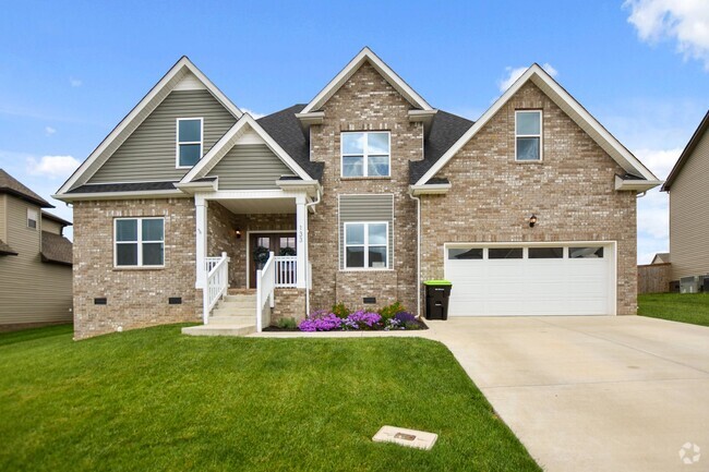 Building Photo - Pet Friendly Three Bedroom with Bonus! Rental