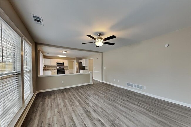 Photo - 241 Creel Chase NW