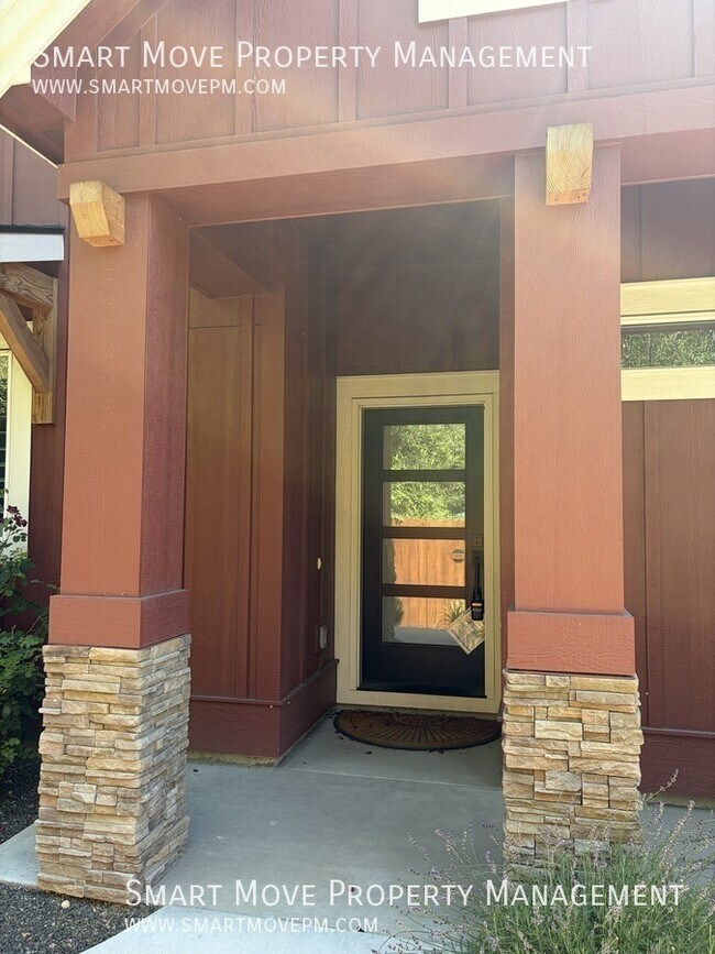 Photo - 2463 N Ashgrove Ln