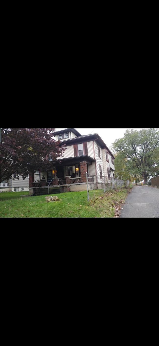 Building Photo - 1403 Highland Ave Unit 1403