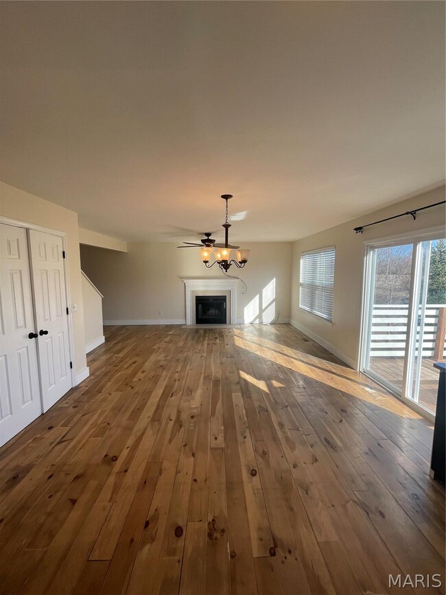 Photo - 122 Shire Dr