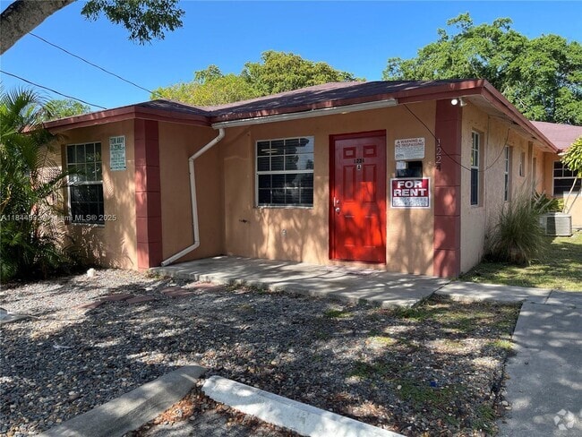 Building Photo - 1224 NE 2nd Ave Unit A Rental