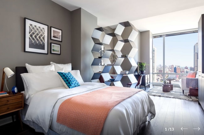 Photo - 77 W Wacker Dr