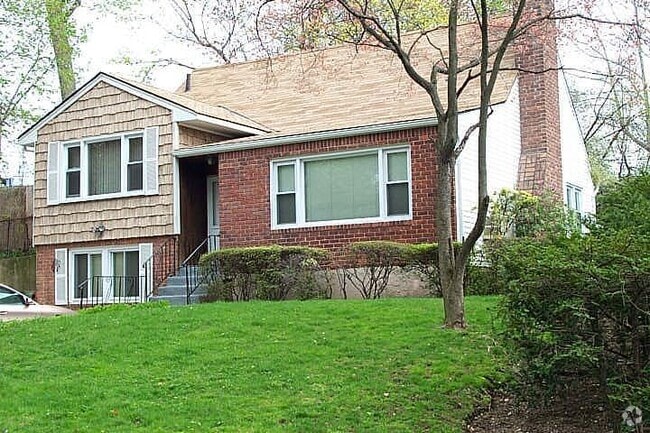 Building Photo - 19 Preston Rd Rental