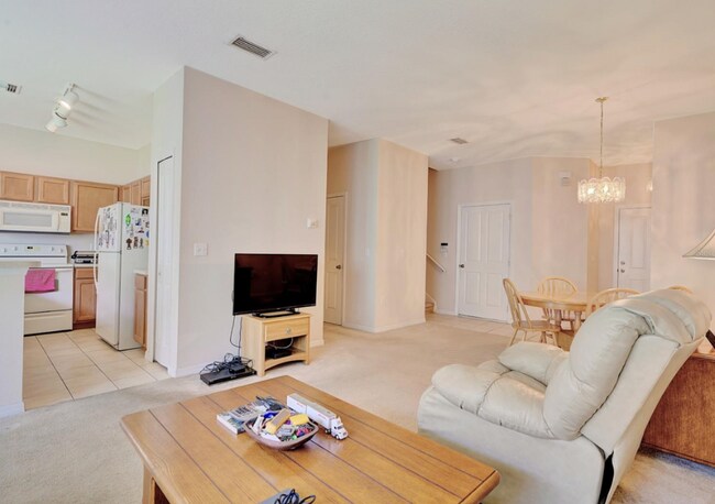 Photo - 4233 Hartridge Ln