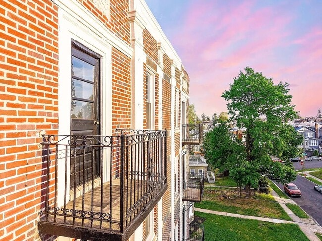 Photo - 2217 N 51st St Unit B02