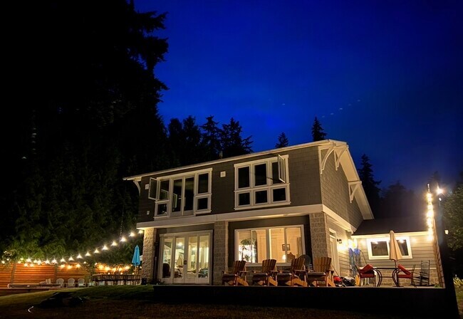 Photo - 7075 NE Bay Hill Rd