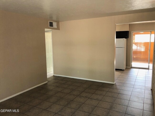 Photo - 10073 Kirwood St