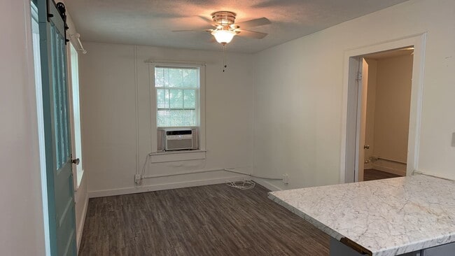Photo - 1511 Molitor Ave Unit 1511 Molitor Ave #6