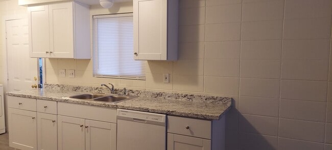 Photo - CP253 Unit 253 B