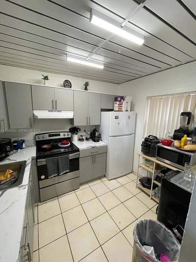 Photo - 19781 SW 114th Ave Unidad 243