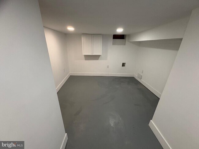 Photo - 1340 E Oxford St