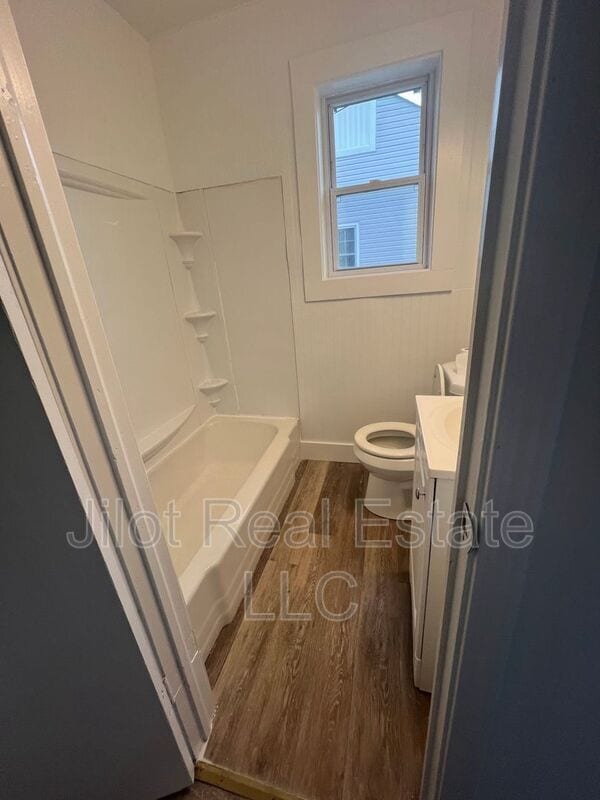 Photo - 3374 Colville Ave