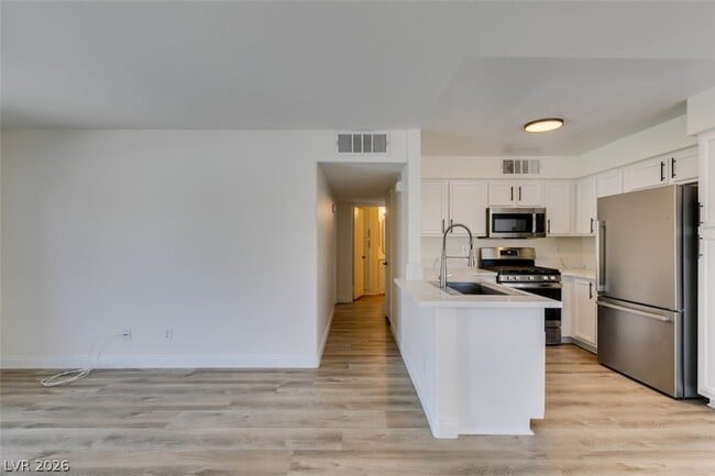 Photo - 3065 Casey Dr Unit 204