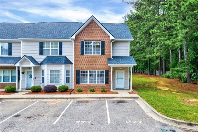 Building Photo - Updated 2 Bedroom Townhouse in Clayton