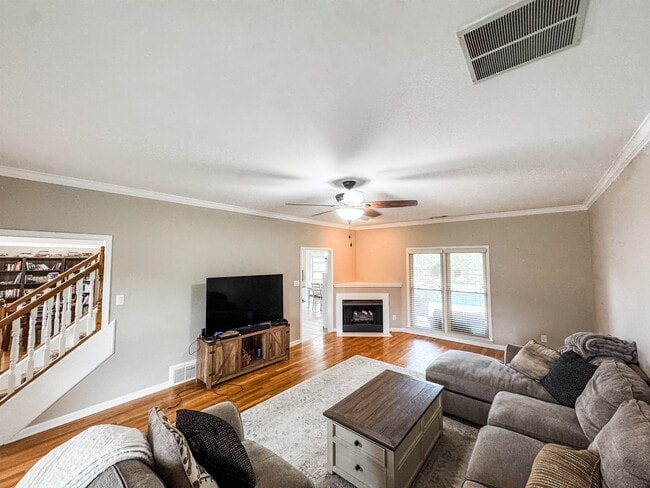 Photo - 850 Coleherne Rd