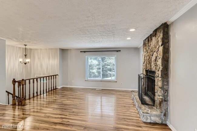 Photo - 3 br, 2.5 bath House - 5909 Chatham Court ...