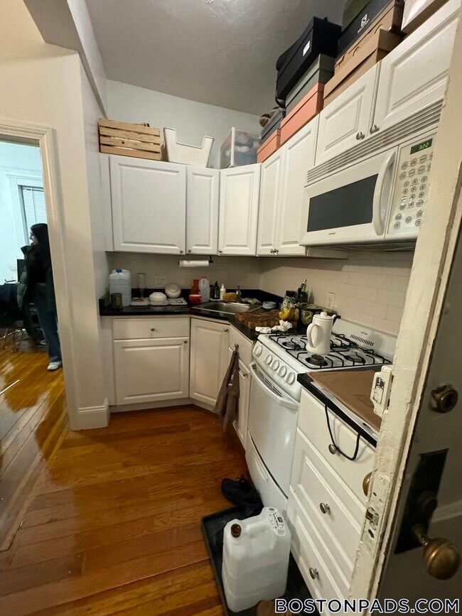 Photo - 64 Hemenway St Unit 5