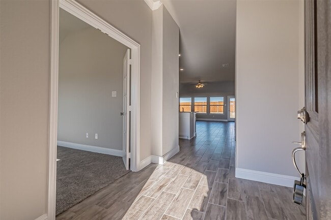 Photo - 422 Oleander Dr