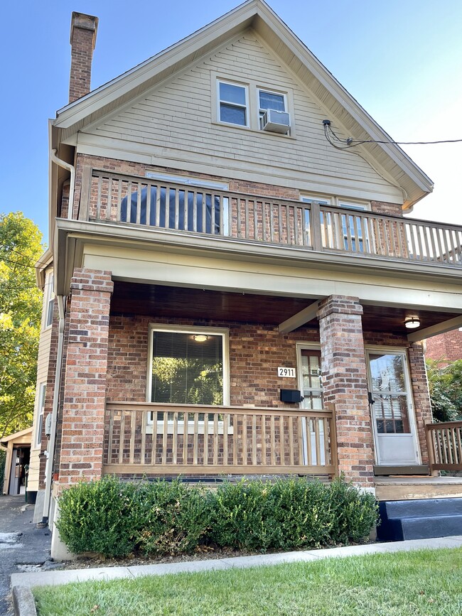 Building Photo - 2909 Portsmouth Ave Unit 2911