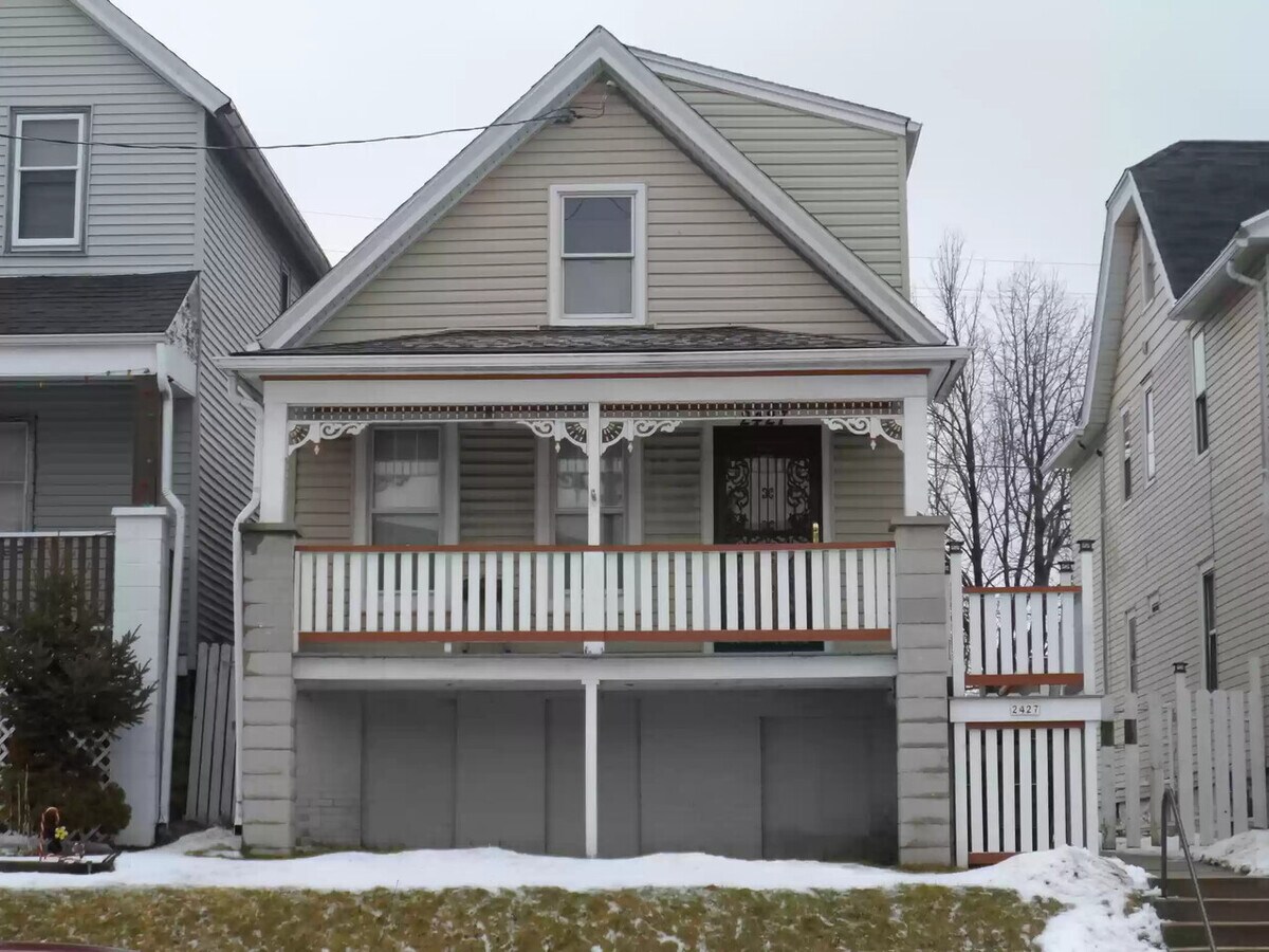 Photo - 2427 W Lapham St