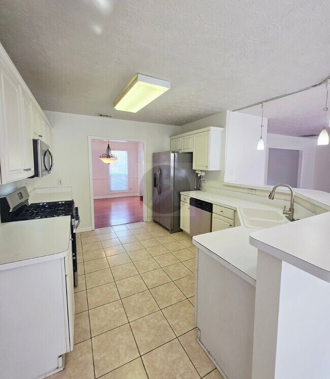 Photo - 1972 Westover Ln