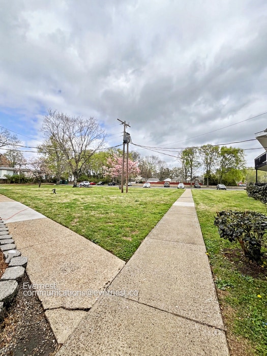 Photo - 613 Hillsboro Rd Unit APT B27
