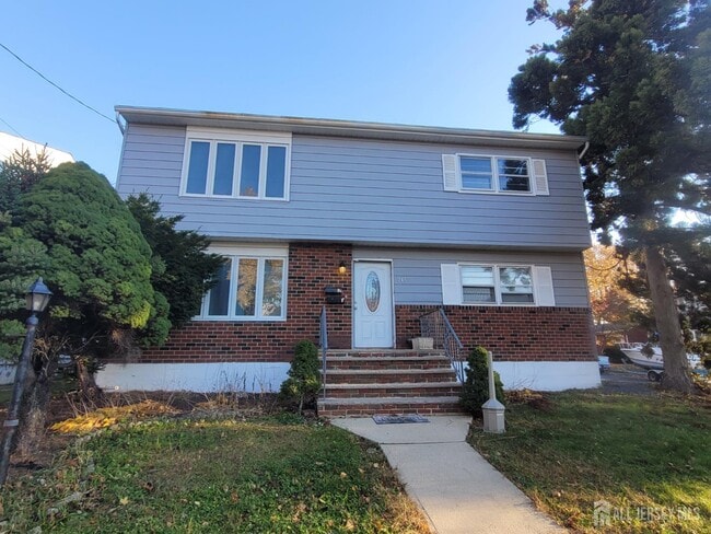 Building Photo - 249 Olsen St Unit 2