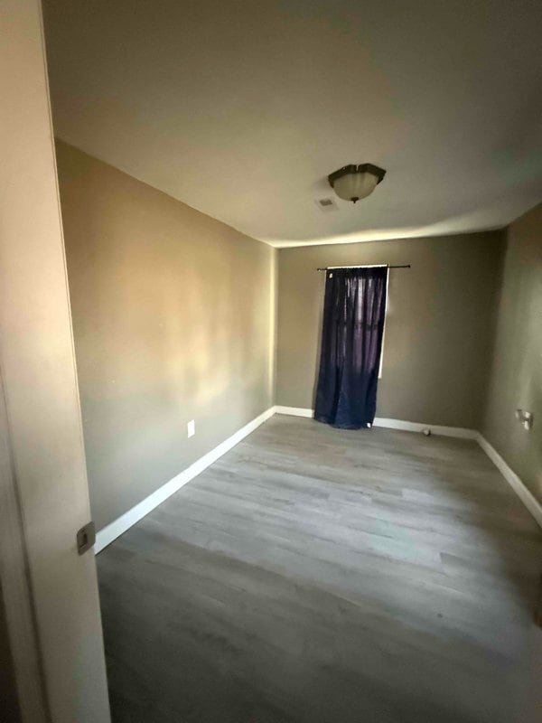 Photo - 207 Shields St