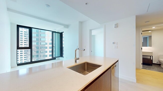 Building Photo - 1210 Rue Jeanne-Mance