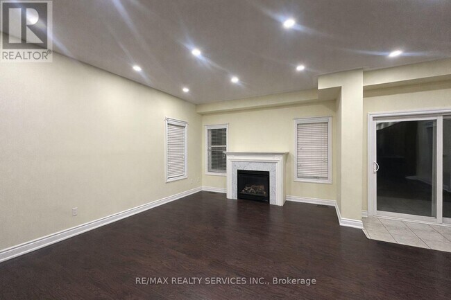 Photo - 26 Red Ash Ct