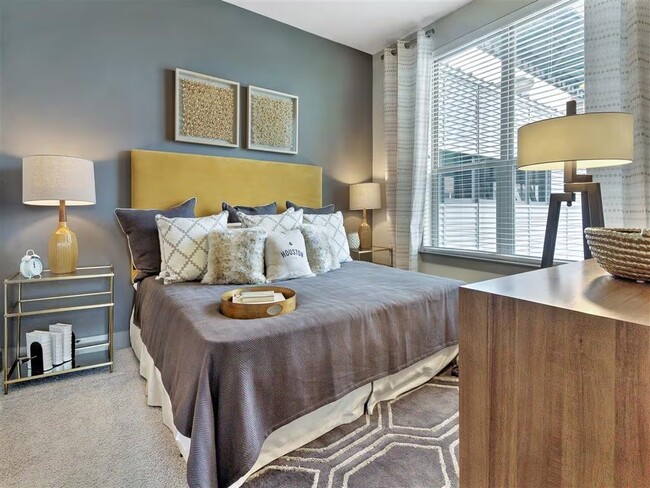 Photo - Downtown Steal: Up to 6 Weeks FREE Rent! Unit CRT2