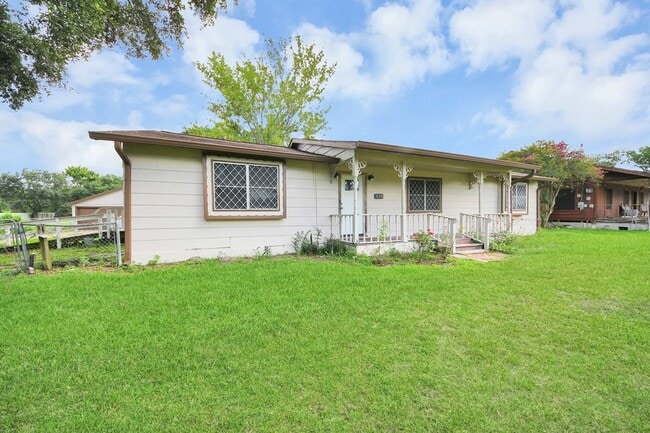 Photo - 535 Pampa St