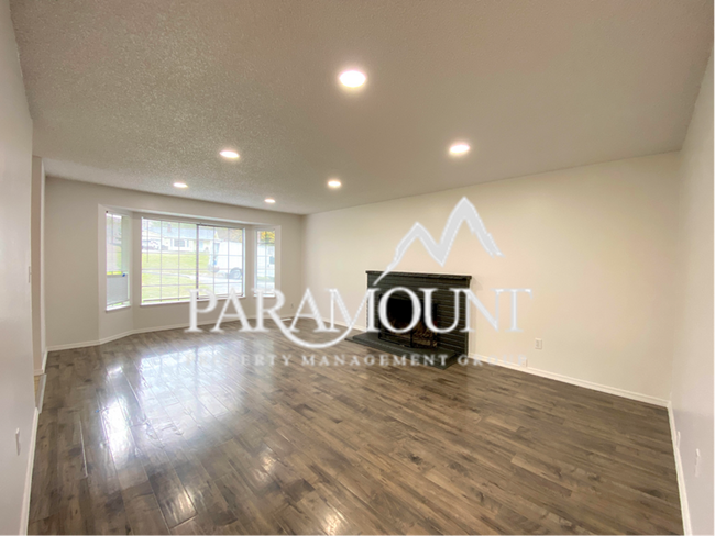 Photo - Newly Renovated 3 Bedroom!