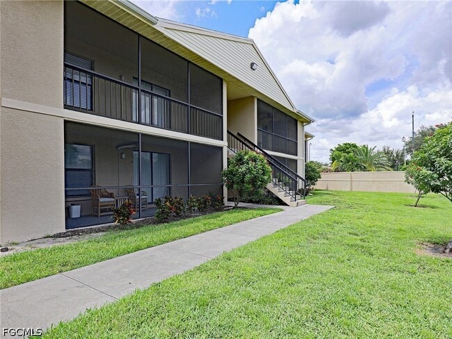 Building Photo - 5303 Summerlin Rd Unit 315