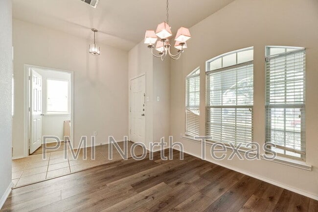 Photo - 9705 Meadow Rue Dr